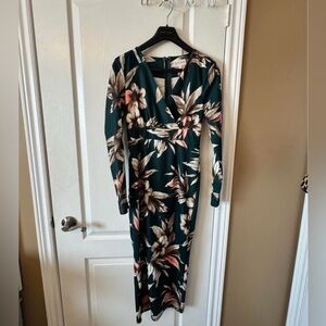 L'ATISTE Dark Green Floral Long Sleeve Dress